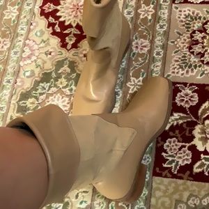 Like New Suela leather boots Size 7.5 made in Brazil